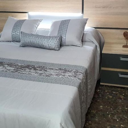 Apartamento Turistico Guadiana Loft Experience Dalia บาดาฮอส ภายนอก รูปภาพ